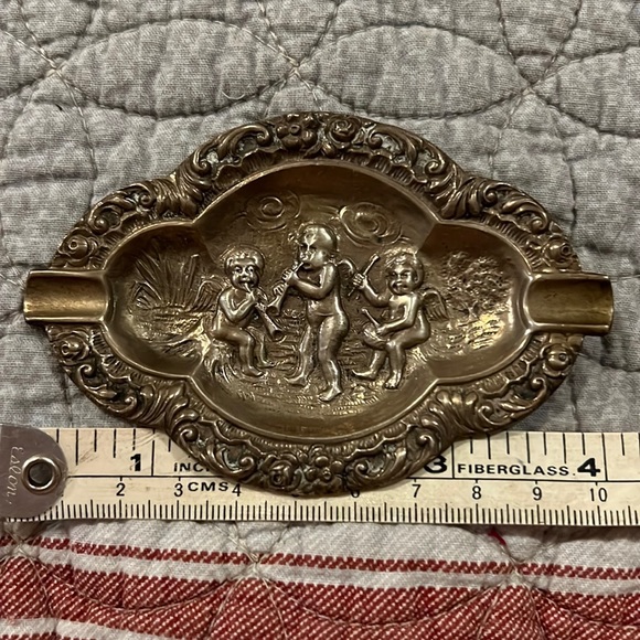 Antique Germany 800 silver Cupid cherubs ashtray 4” x 2.5”